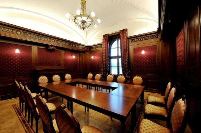 L&aacute;nch&iacute;d Palota. Esk&uuml;v�helysz&iacute;n, rendezv&eacute;nyhelysz&iacute;n, konferenciahelysz&iacute;n.